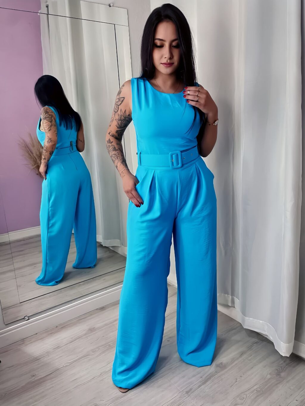 Macacão longo com cinto azul